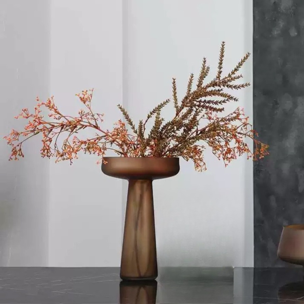 Glass Vase Nordic - مزهرية زجاجية بنية اللون بتصميم نورديك