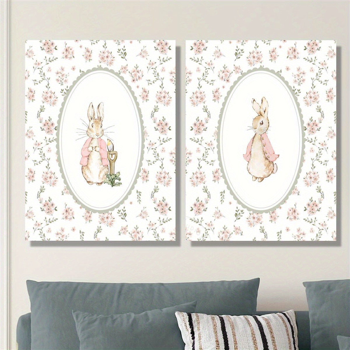 Home Decor Trends - قطعتان من لوحات قماشية بتصميم أرنب