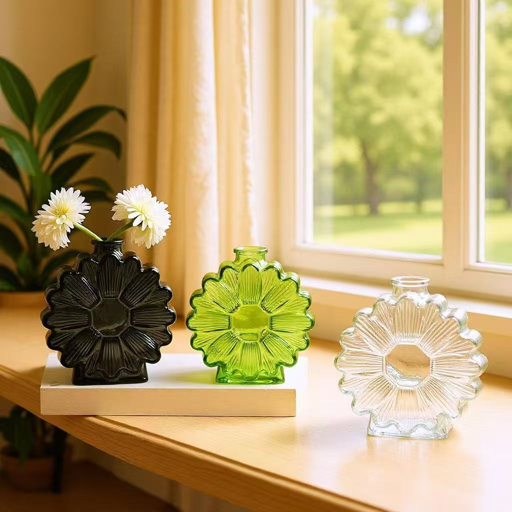 مزهرية زجاجية بسيطة بتصميم زجا - مراجعة Glass Vase Nordic وسعره